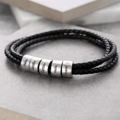 Pulsera de cuero trenzado con pequeñas cuentas personalizadas en plata