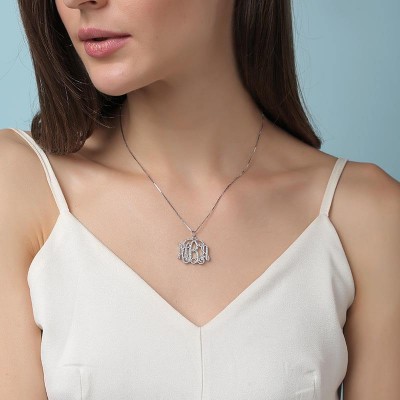 Collar personalizado con nombre de circonitas y monogramas